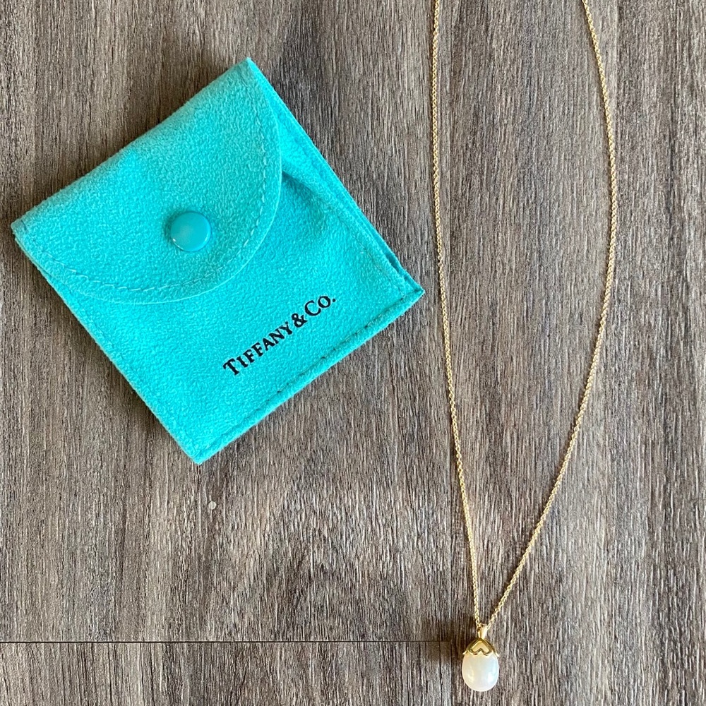Tiffany & Co Gold Necklace with Pearl Pendant